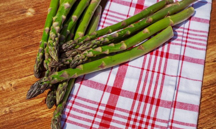 Wie lange muss Spargel kochen?