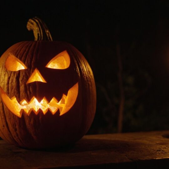 Gruselige Kürbis schnitzen Ideen für ein unvergessliches Halloween