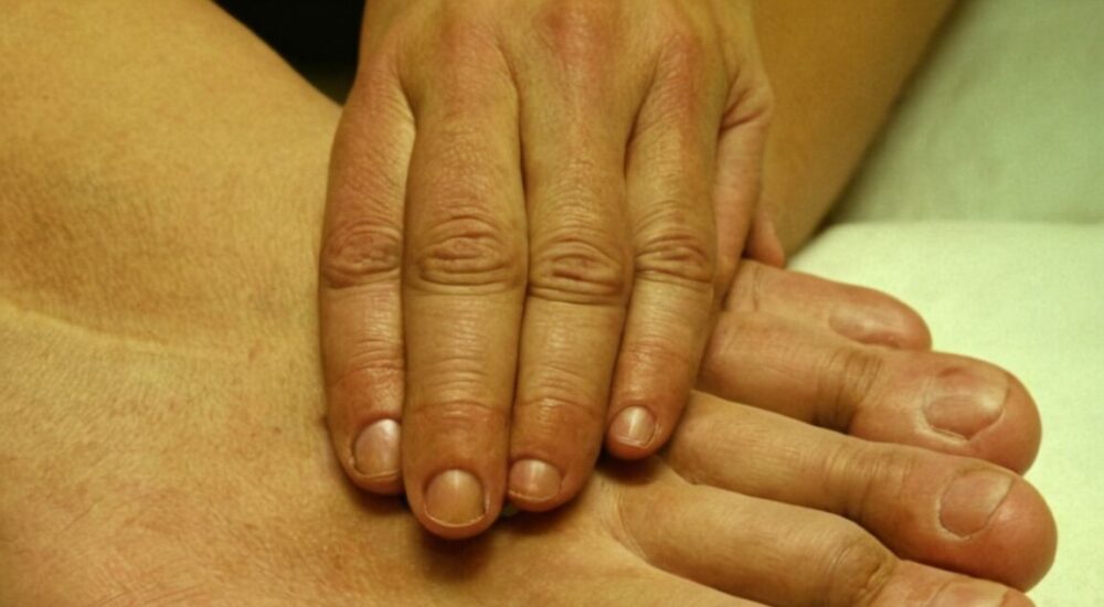 Hand-Mund-Fuß-Erkrankung bei Erwachsenen: Symptome, Ursachen und Behandlungsmöglichkeiten